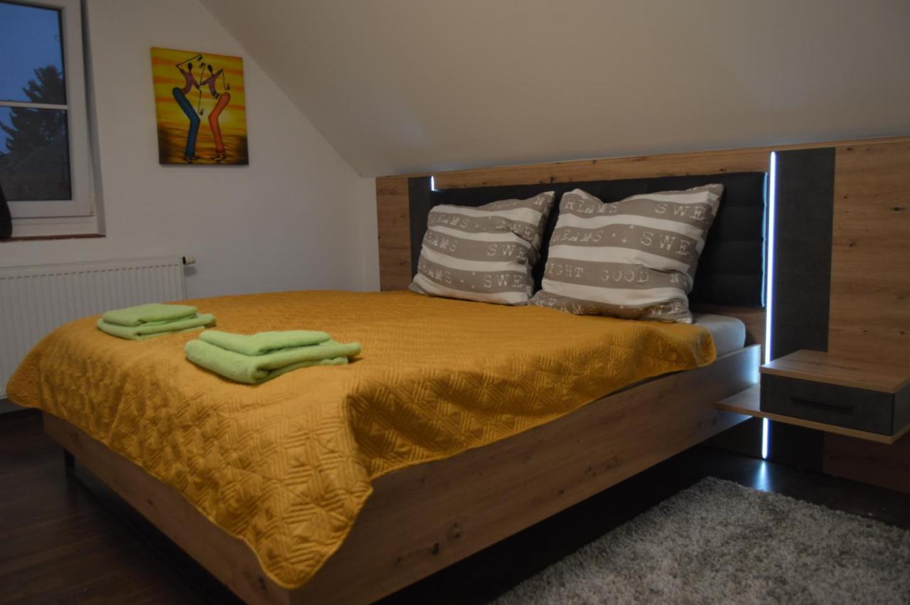 Bohemica Apartman 4 Kouřim Esterno foto